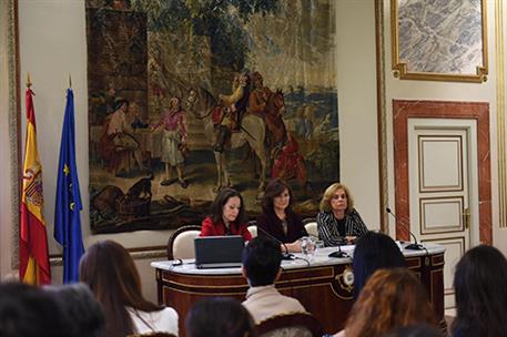 3/12/2018. Calvo, en el seminario 'Hacia una ley integral para las víctimas de trata de seres humanos'. La vicepresidenta del Gobierno y min...