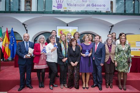 9/11/2018. Carmen Calvo en Extremadura. Foto de familia de la vicepresidenta del Gobierno, Carmen Calvo, con organizadores y asistentes a la...