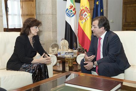 9/11/2018. Carmen Calvo en Extremadura. La vicepresidenta del Gobierno, Carmen Calvo y el presidente de la Junta de Extremadura, Guillermo F...