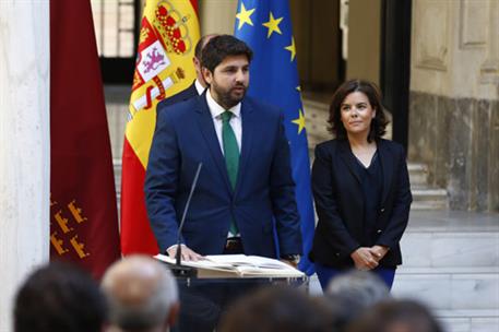 3/05/2017. La vicepresidenta asiste a la toma de posesión del presidente de la Comunidad Autónoma de Murcia. La vicepresidenta del Gobierno,...