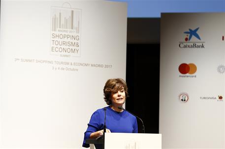 3/10/2017. Sáenz de Santamaría inaugura el III Summit Shopping Tourism & Economy. La vicepresidenta del Gobierno, Soraya Sáenz de Santamaría...