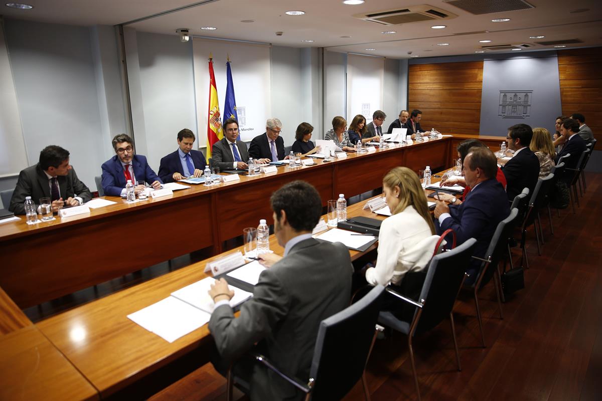 5/07/2017. Sáenz de Santamaría preside la reunión de la Comisión para el seguimiento del 'Brexit'. La vicepresidenta del Gobierno y ministra...