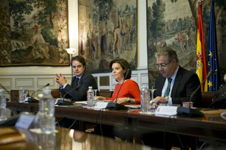 5/04/2017. La vicepresidenta se reúne con los presidentes de Ceuta y Melilla. La vicepresidenta, Soraya Sáenz de Santamaría, y el ministro d...