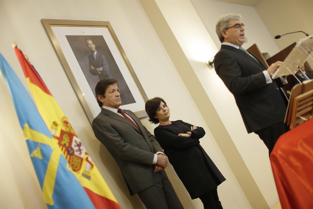 3/04/2018. Sáenz de Santamaría preside la toma de posesión del delegado del Gobierno en Asturias. El nuevo delegado del Gobierno en la Comun...