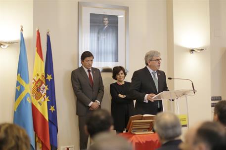3/04/2018. Sáenz de Santamaría preside la toma de posesión del delegado del Gobierno en Asturias. El nuevo delegado del Gobierno en la Comun...