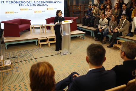 15/02/2018. La vicepresidenta inaugura la jornada "el fenómeno de la desinformación en la era digital". Soraya Sáenz de Santamaría, durante ...