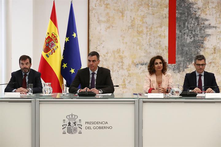 El ministro de la presidencia, Justicia y Relaciones con las Cortes, Félix Bolaños, durante el pleno extraordinario
