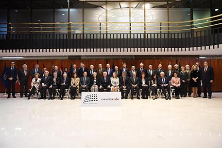 4/12/2018. Homenaje del Constitucional a los ponentes de la Constitución. Foto de familia de los participantes en el homenaje del Tribunal C...