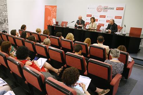 3/07/2019. Carmen Calvo durante la inauguración del curso de verano sobre brecha de género en el trabajo. Intervención de la vicepresidenta ...