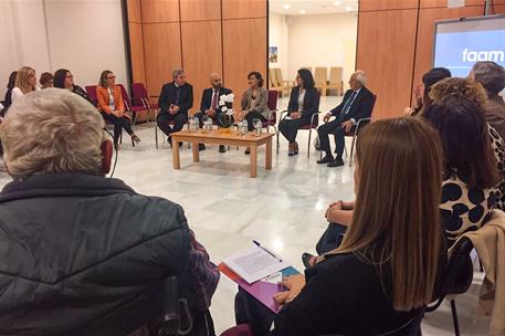 5/11/2019. Calvo visita la Unidad de Día y Residencia de la Federación Almeriense de Personas con Discapacidad (FAAM). La vicepresidenta del...