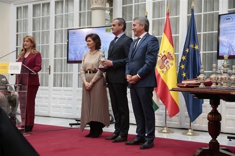 12/12/2019. Calvo asiste a la entrega de la XV edición de los Premios Plaza de España en Sevilla. La vicepresidenta del Gobierno, ministra d...