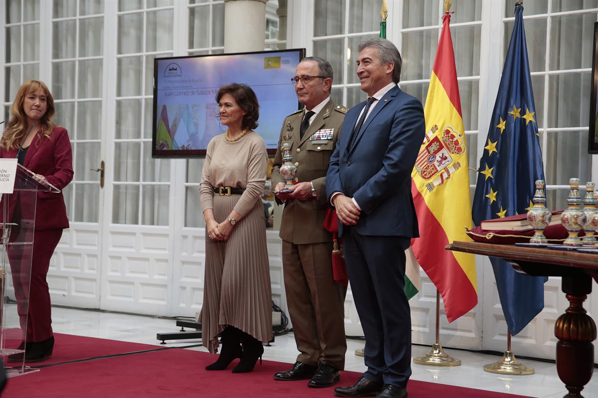 12/12/2019. Calvo asiste a la entrega de la XV edición de los Premios Plaza de España en Sevilla. La vicepresidenta del Gobierno, ministra d...