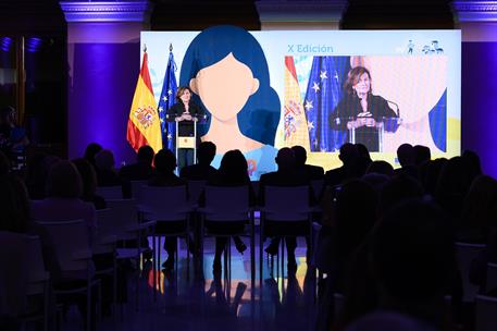 16/10/2019. Calvo en la entrega de los X Premios Innovación a las Mujeres Rurales 2019. La vicepresidenta y ministra de la Presidencia, Rela...