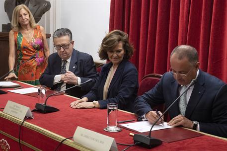 17/07/2019. Calvo preside la firma del convenio entre el BOE y la Real Academia de Ciencias Morales y Políticas. La vicepresidenta del Gobie...