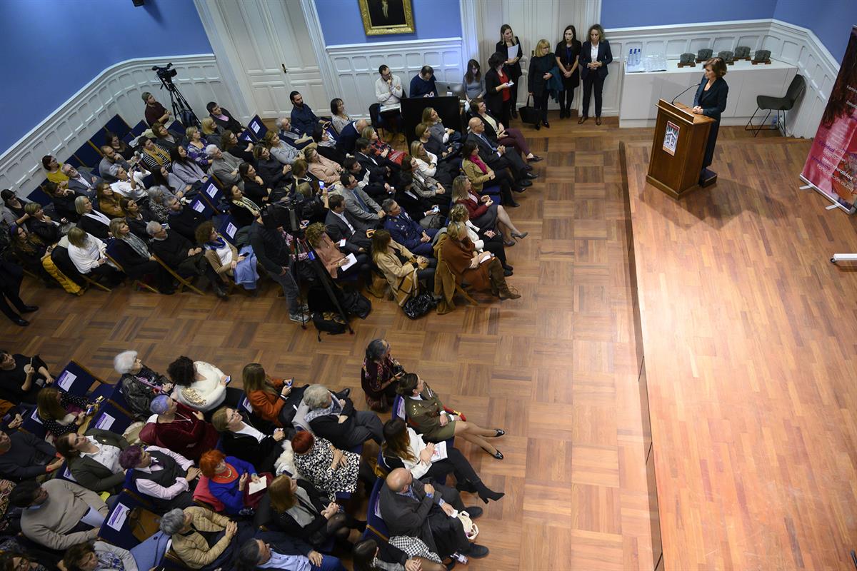 28/11/2019. Calvo: "El buen nombre de España está unido a su primer apellido que es democracia, y a su segundo apellido, feminismo".. La vic...