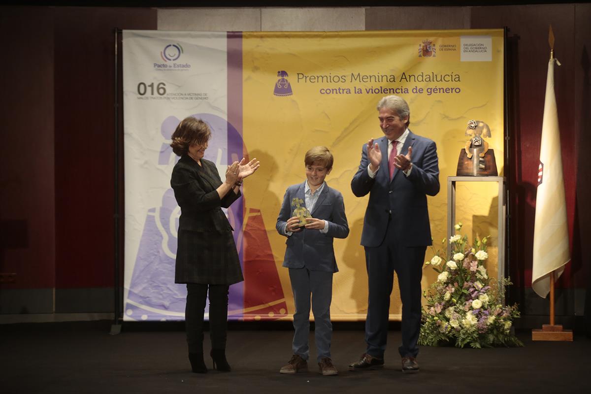 28/11/2019. Calvo: "La violencia de género no es objeto de debate sino de combate". Uno de los galardonados con los Premios Menina de la Del...