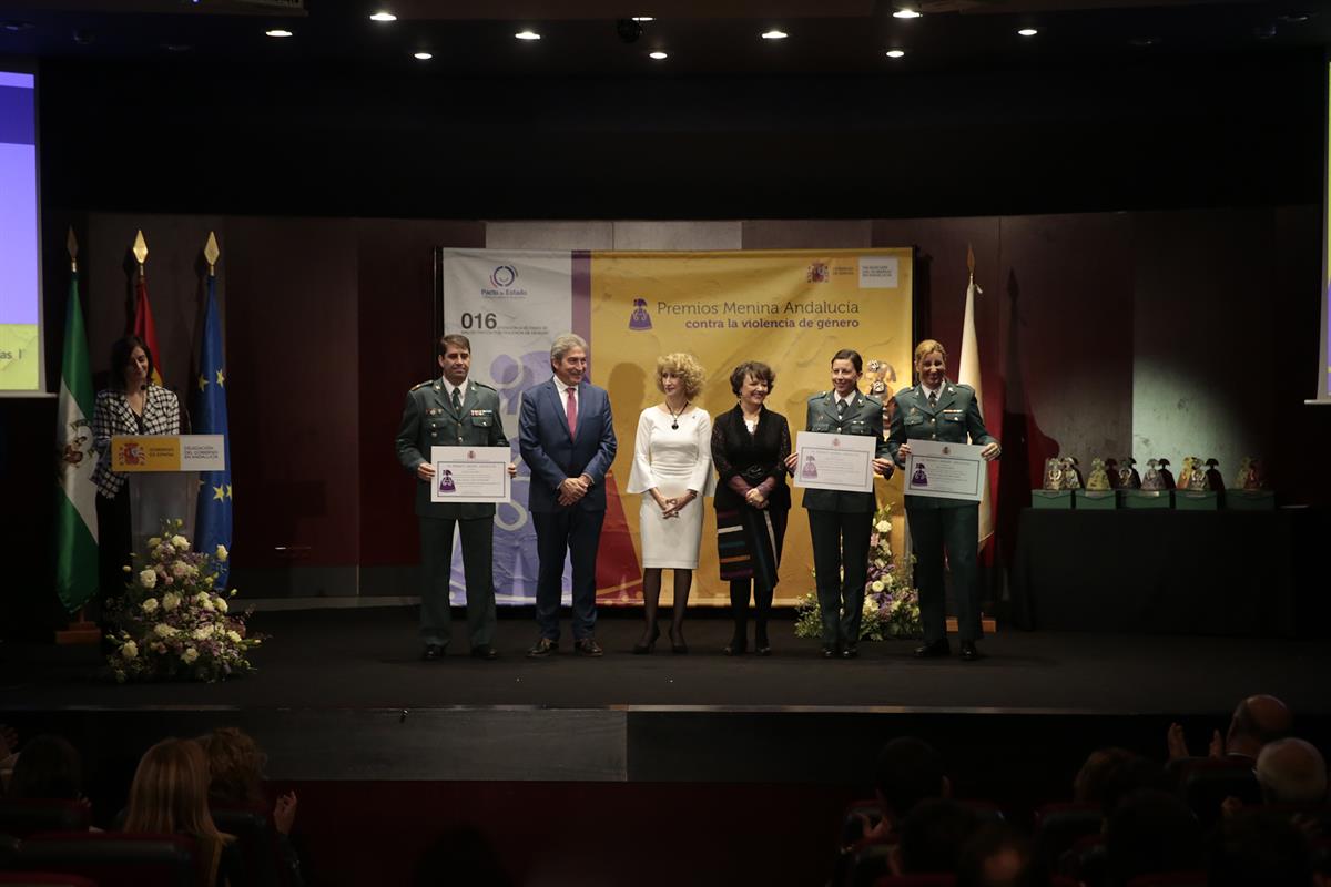 28/11/2019. Calvo: "La violencia de género no es objeto de debate sino de combate". Galardonados con los Premios Menina de la Delegación del...