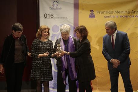 28/11/2019. Calvo: "La violencia de género no es objeto de debate sino de combate". Galardonados con los Premios Menina de la Delegación del...