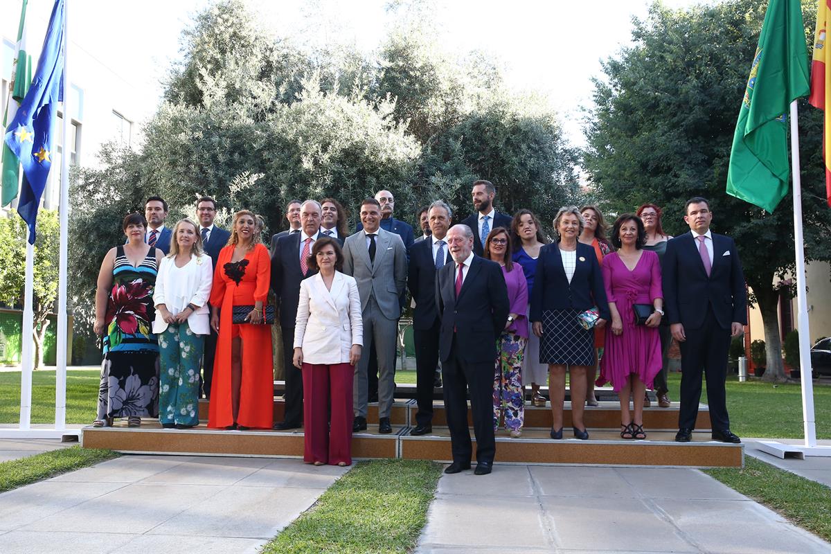 29/05/2019. Calvo preside en Sevilla la entrega de condecoraciones con motivo del Día de la Provincia. La vicepresidenta del Gobierno en fun...