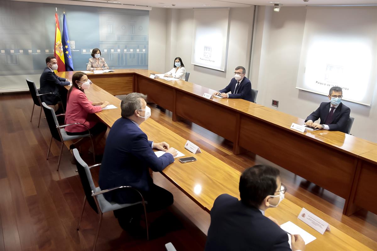 12/06/2020. Calvo y Darias se reúnen con una delegación de Ciudadanos. Carmen Calvo y Carolina Darias mantienen una reunión con una delegaci...