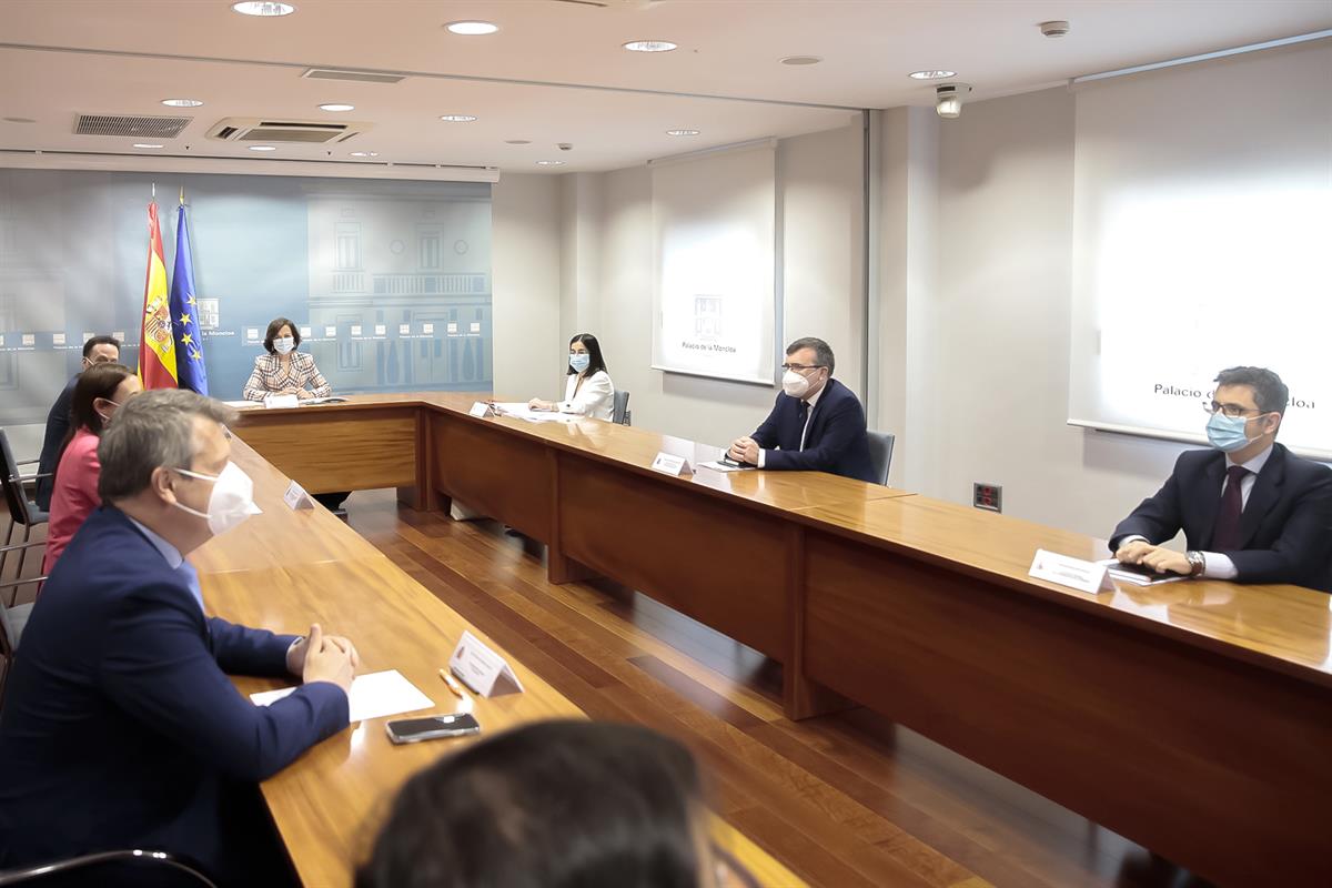 12/06/2020. Calvo y Darias se reúnen con una delegación de Ciudadanos. Carmen Calvo y Carolina Darias mantienen una reunión con una delegaci...