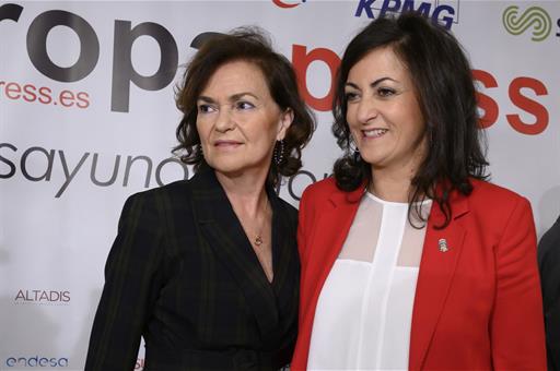 Carmen Calvo junto a la presidenta de La Rioja, Concha Andreu