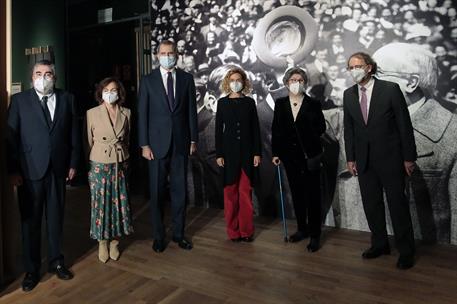 17/12/2020. Carmen Calvo acude a una exposición sobre Azaña. Foto de familia de la vicepresidenta del Gobierno , Carmen Calvo, el ministro d...