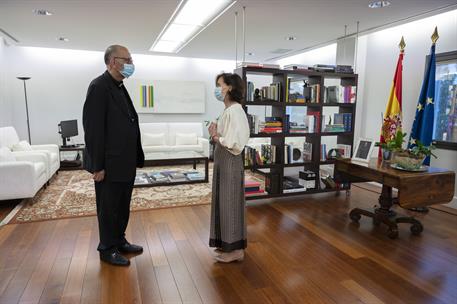 24/06/2020. Carmen Calvo se reúne con monseñor Omella, presidente de la Conferencia Episcopal Española. La vicepresidenta primera del Gobier...