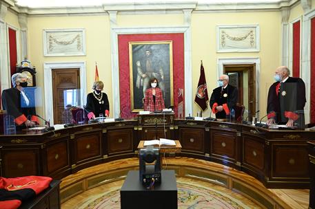 26/11/2020. Calvo asiste a la toma de posesión de las nuevas consejeras del Consejo de Estado. La vicepresidenta primera del Gobierno, Carme...