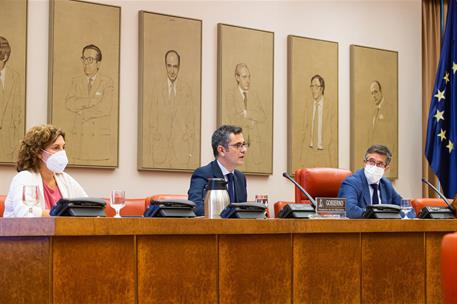 9/09/2021. Félix Bolaños comparece en la Comisión Constitucional del Congreso. El ministro de la Presidencia, Relaciones con las Cortes y Me...