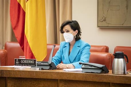 12/05/2021. Calvo comparece en la Comisión Constitucional del Congreso de los Diputados. La vicepresidenta primera del Gobierno, ministra de...