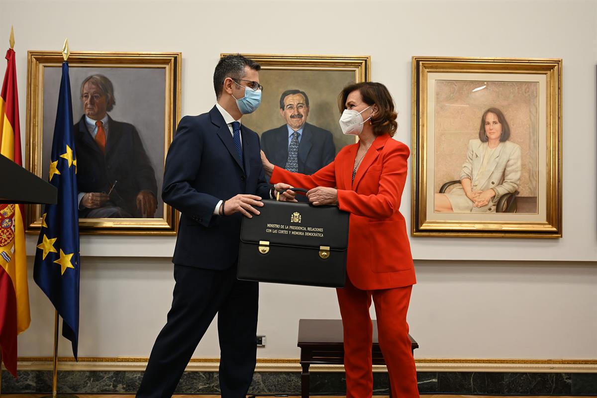 12/07/2021. Calvo asiste al acto de entrega de su cartera ministerial a Félix Bolaños. Carmen Calvo asiste al acto de entrega de su cartera ...