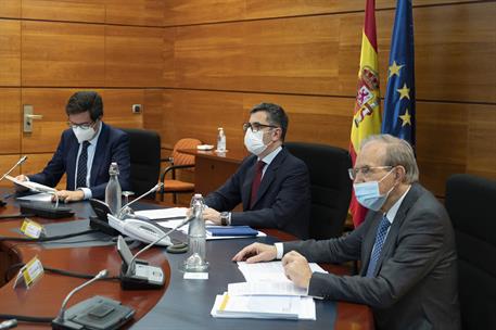29/12/2021. Bolaños preside la Conferencia Sectorial para Asuntos de Seguridad Nacional. Imagen de la reunión telemática presidida por el mi...