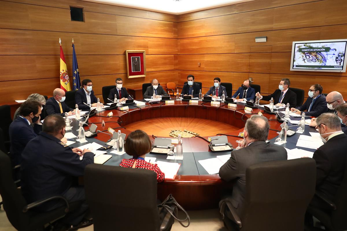 2/02/2022. Félix Bolaños preside la reunión del Comité de Situación de Seguridad Nacional. El ministro de la Presidencia, Relaciones con las...