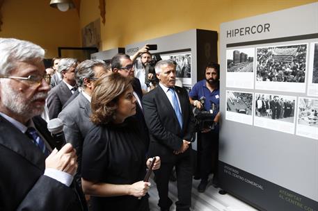 19/06/2017. La vicepresidenta preside la inauguración de la exposición "Una mirada a Hipercor". La vicepresidenta del Gobierno y ministra de...