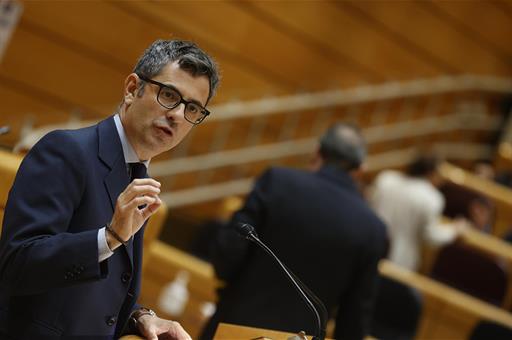 El ministro Félix Bolaños durante su intervención en el Senado