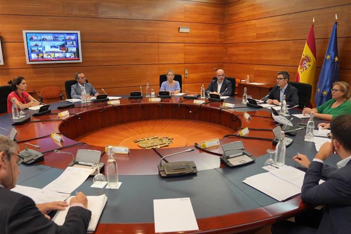 El ministro Félix Bolaños preside la reunión del Comité de Situación de Seguridad Nacional