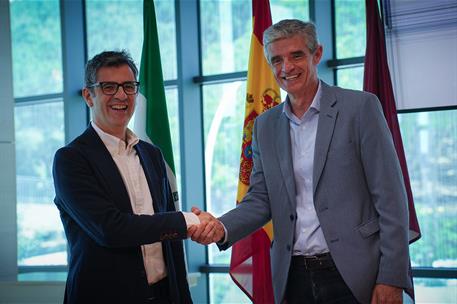 El ministro de la Presidencia durante su visita a Cádiz