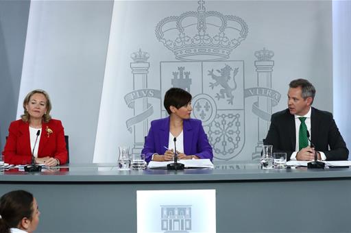 Calviño, Rodríguez y Miñones durante la rueda de prensa posterior al Consejo de Ministros