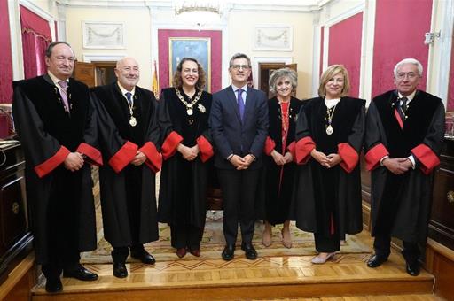 El ministro Félix Bolaños con los nuevos consejeros y consejeras de Estado