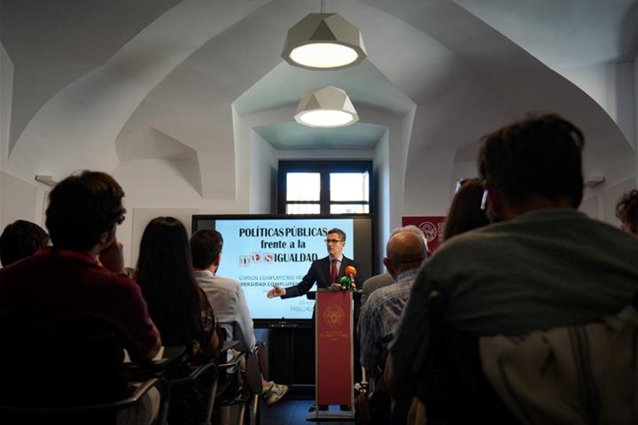 Félix Bolaños inaugura en El Escorial el curso de verano “Políticas Públicas frente a la desigualdad”