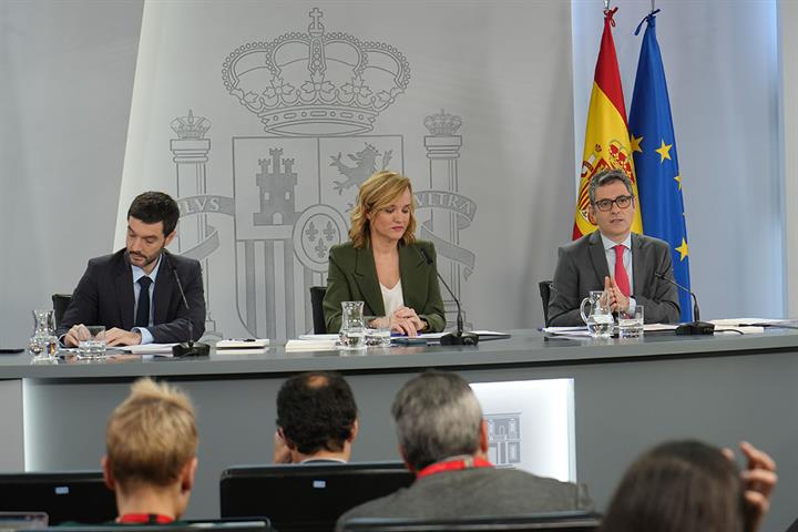 23/01/2024. Bolaños explica en rueda de prensa posterior al Consejo Ministros el Proyecto de Ley Orgánica de Derecho de Defensa. Rueda de pr...