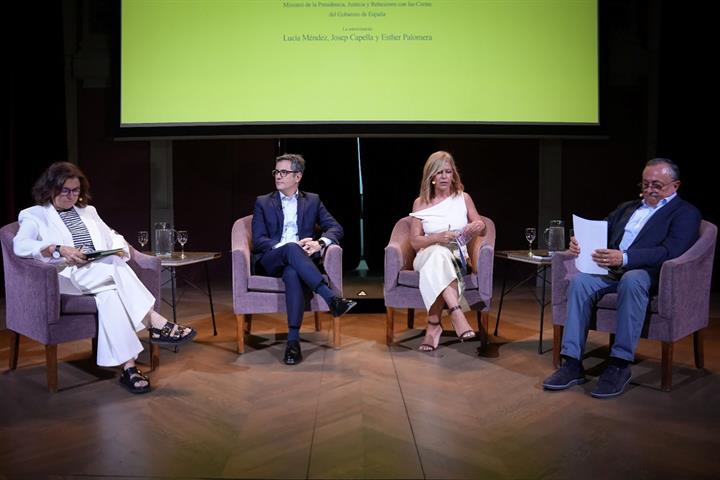 7/07/2025. Félix Bolaños participa en 'Los Desayunos del Ateneo'