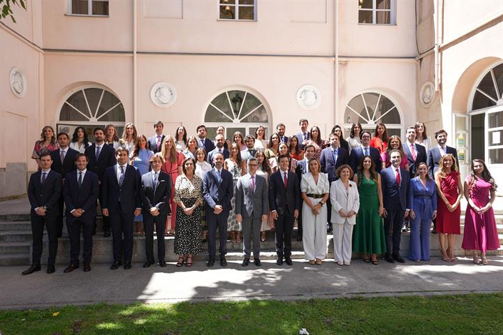 18/07/2025. El ministro Bolaños participa en el acto de promesa del cargo de los nuevos registradores de la promoción 2025
