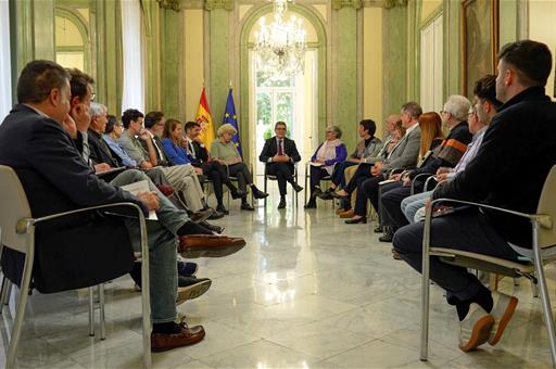 7/04/2026. Bolaños se reúne con representantes de asociaciones de víctimas de abusos sexuales para trasladarles los detalles del sistema de reparac...