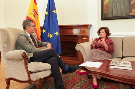 Félix Bolaños se reúne con la presidenta del Consejo de Estado, Carmen Calvo